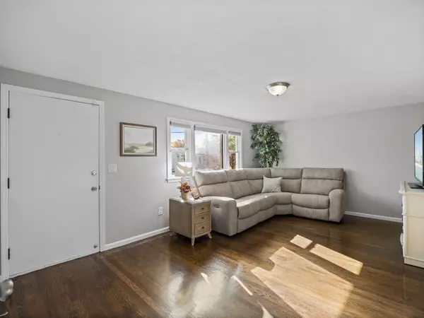 Methuen, MA 01844,9 Partridge Rd