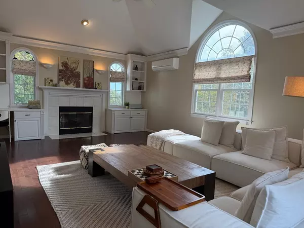 Shrewsbury, MA 01545,4 Chartwell Cir