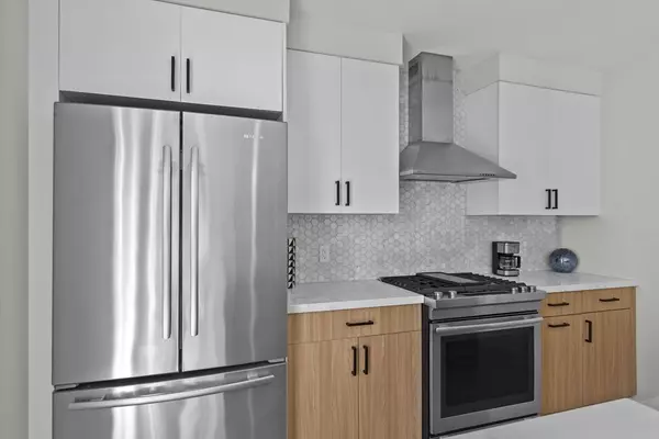 Boston, MA 02127,457 W Broadway #411