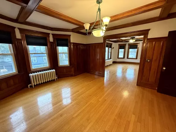 Watertown, MA 02472,4 Adams Ave #2