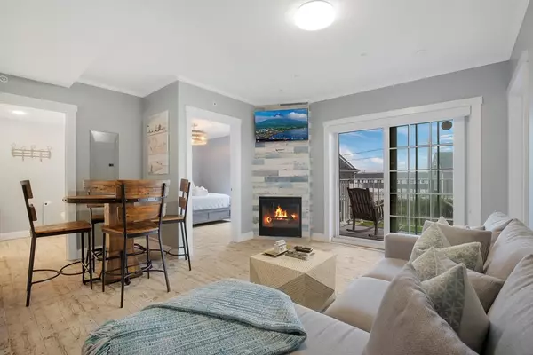 Dennis, MA 02639,405 Old Wharf Rd #B204