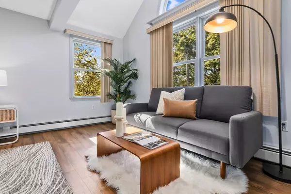 Stoneham, MA 02180,97 Oak St