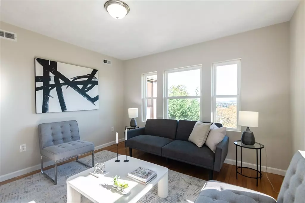 Boston, MA 02124,407 Washington St #5