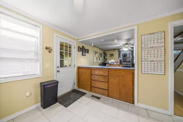 Chicopee, MA 01020,103 Lauzier Ter