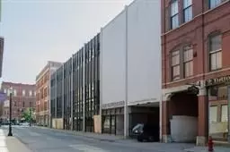 Lowell, MA 01852,17 Kearney Sq #201