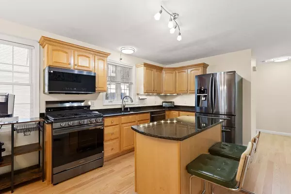 Framingham, MA 01701,10 Victoria Gdn #A