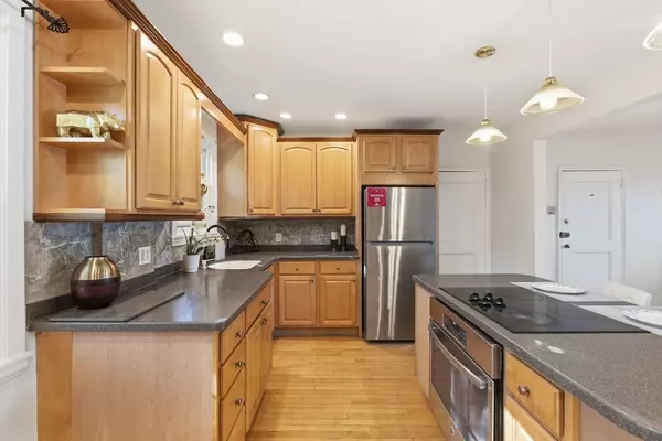 Malden, MA 02148,112 Maple St #6