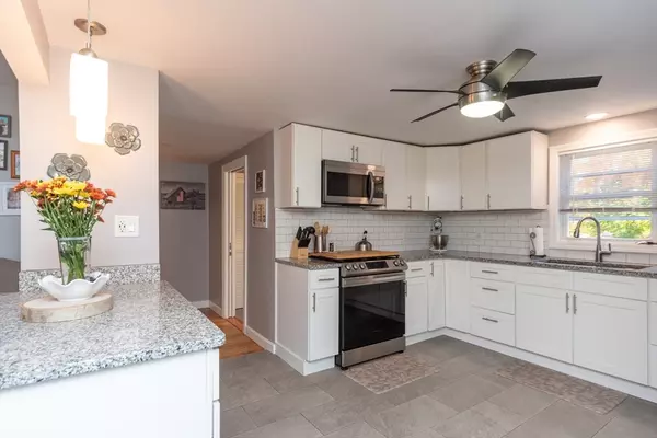 Lunenburg, MA 01462,9 Fairview Rd