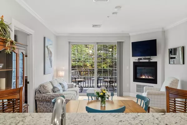 Canton, MA 02021,59 Walpole St #210