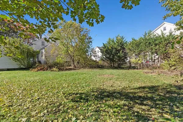 Franklin, MA 02038,1 Pond Pl