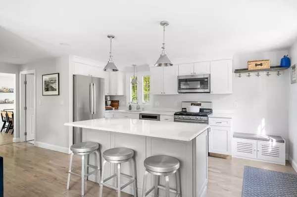 Cohasset, MA 02025,99 Doane St