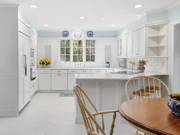 Norwell, MA 02061,10 Shrine Road