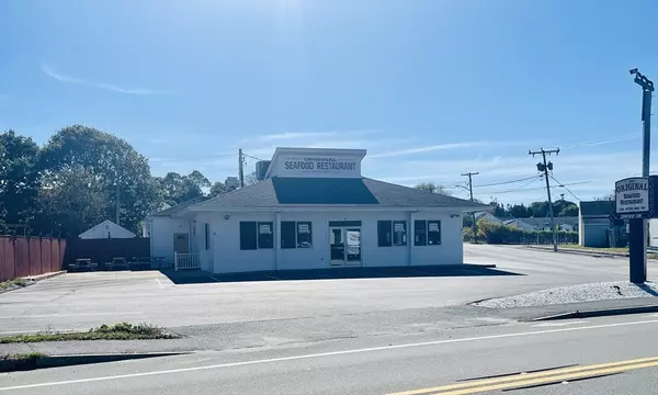 Dennis, MA 02639,527 Main Street-Ma-28