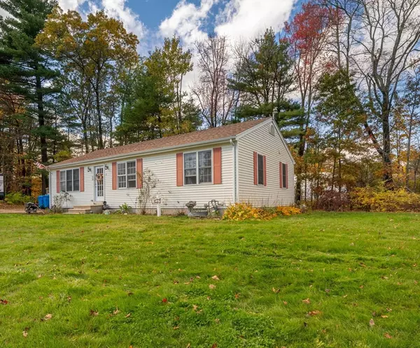 3 West Parish Lane, Merrimac, MA 01860