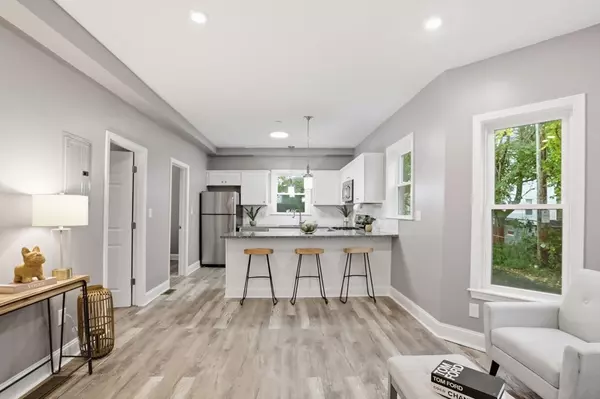 Peabody, MA 01960,10 Elliott Place #1R