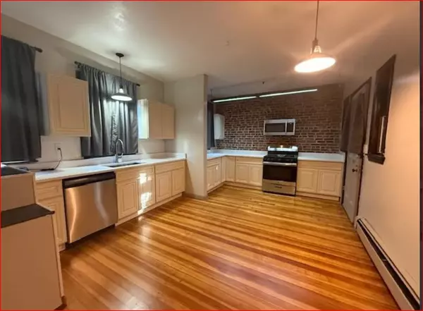21 Melville Ave #1, Boston, MA 02124