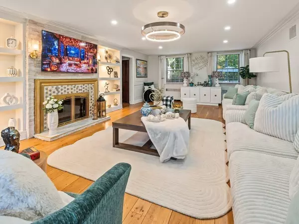 Raynham, MA 02767,73 Sherwood Ln