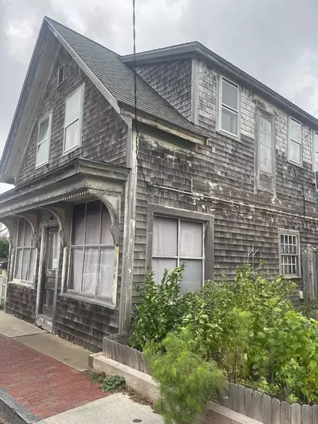 512 Commercial St, Provincetown, MA 02657