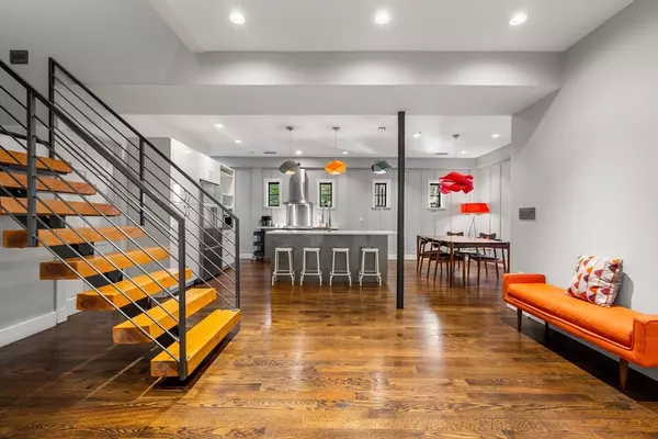 653-R E 3rd St, Boston, MA 02127