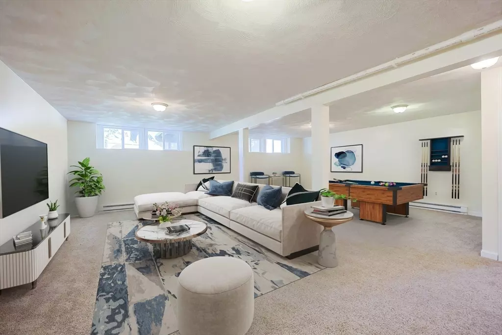 Peabody, MA 01960,19 Arnold Ave