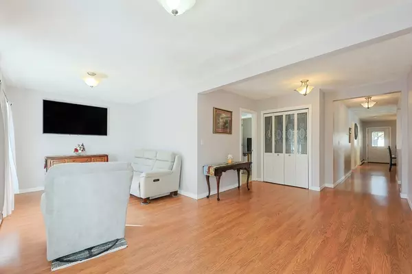 Peabody, MA 01960,19 Arnold Ave