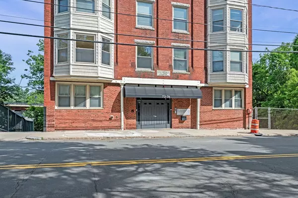 Haverhill, MA 01832,72 River Street #6