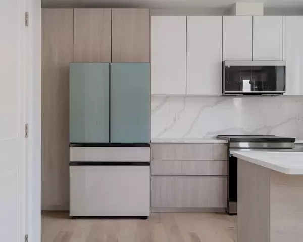 Boston, MA 02128,181 Maverick Street #PH2