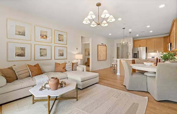 399 Neponset #211, Canton, MA 02021