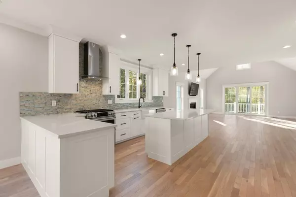 Raynham, MA 02767,12 Meghan Cir