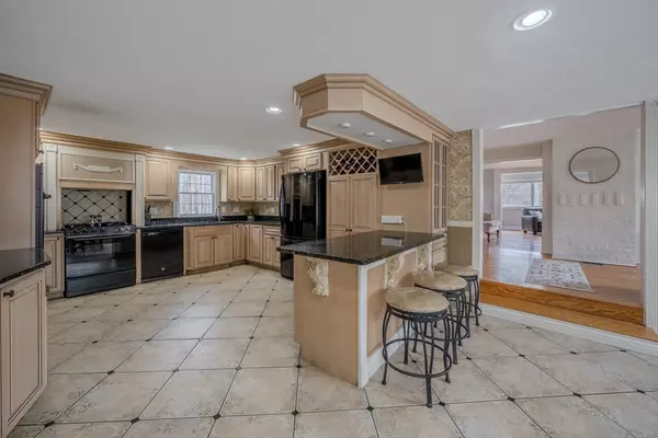 Wilmington, MA 01887,15 Grand St