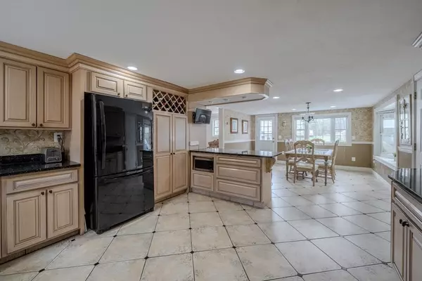 Wilmington, MA 01887,15 Grand St