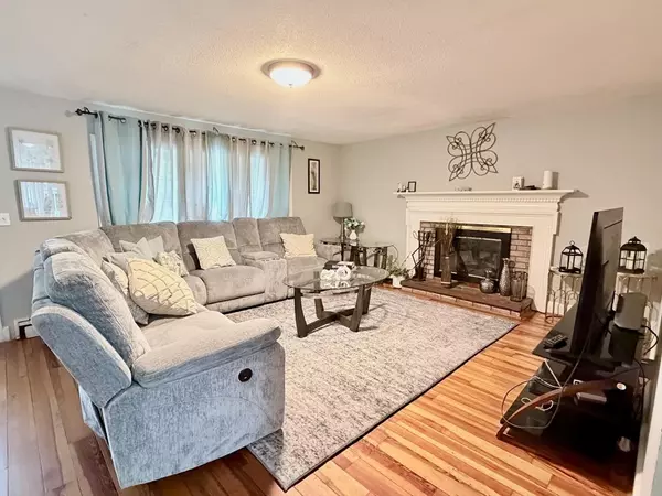 Barnstable, MA 02601,86 Arrowhead Dr