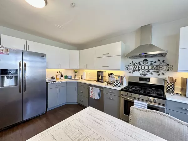 180 K St #2, Boston, MA 02127
