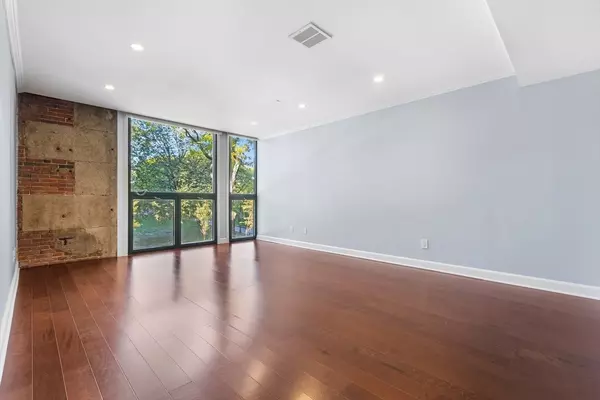Boston, MA 02129,42 8th St #4209
