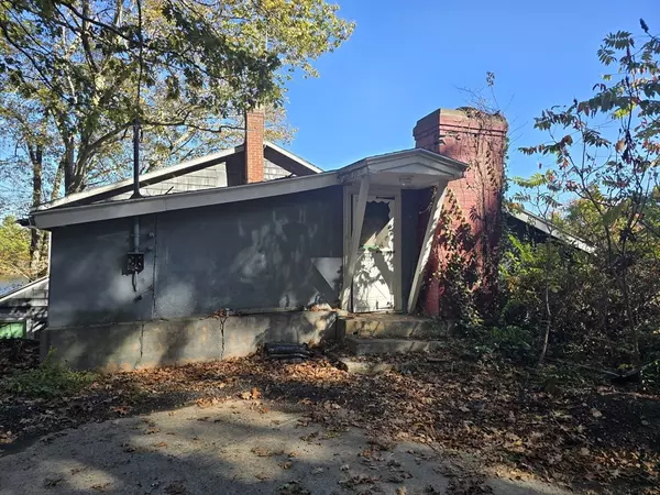 Leicester, MA 01524,56 Lake Sargent Dr