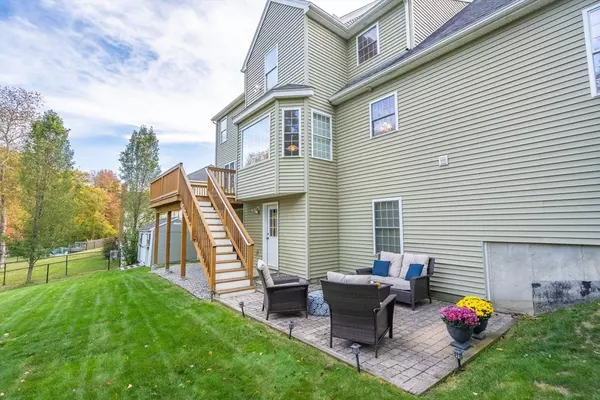 Dudley, MA 01571,24 Susan Dr