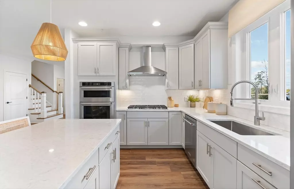 Woburn, MA 01801,06 Mason Way #06324