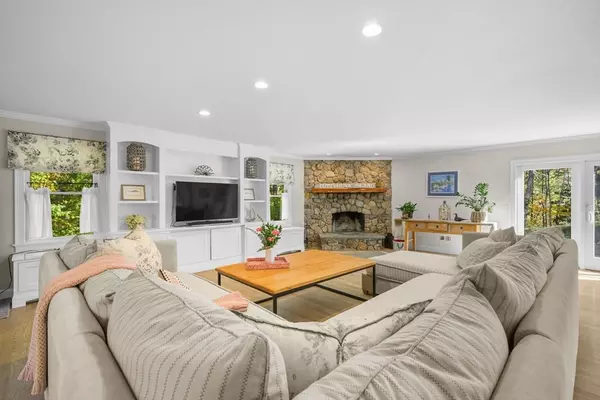 Barnstable, MA 02668,250 The Plains Rd