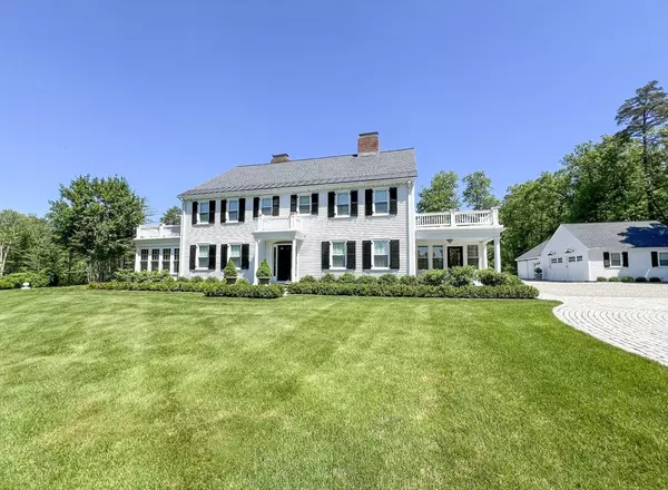 67 Farm St, Dover, MA 02030