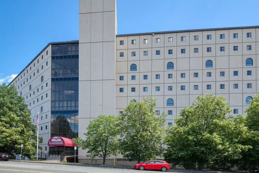 65 Lake Ave #831, Worcester, MA 01604