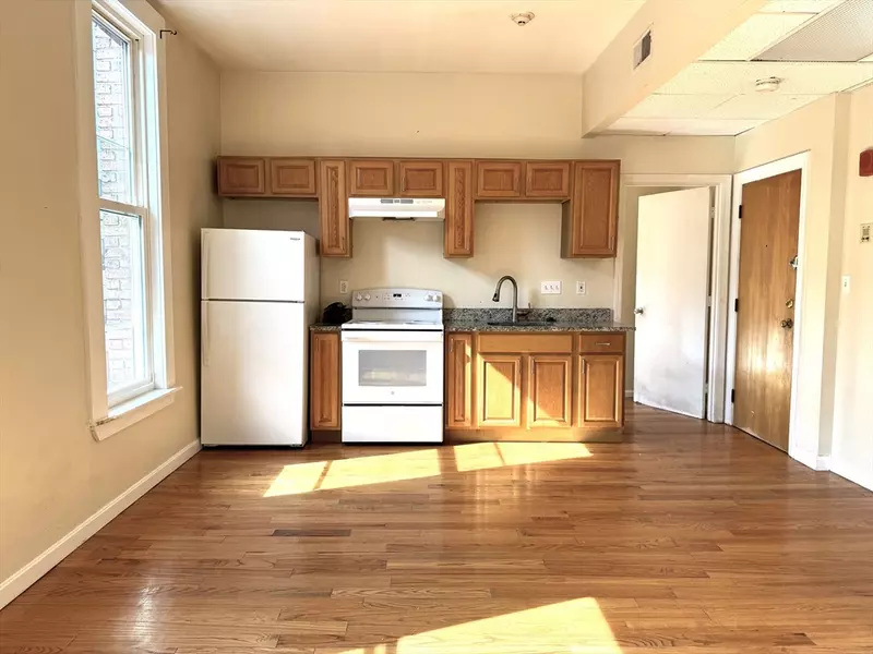 4 Washington Ave #24, Chelsea, MA 02150
