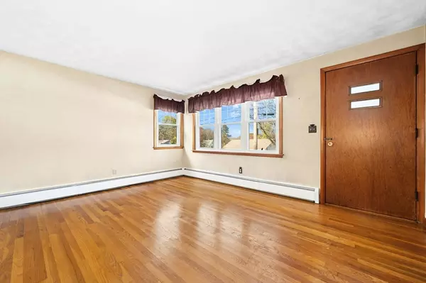 Millbury, MA 01527,10 Leslie Lane