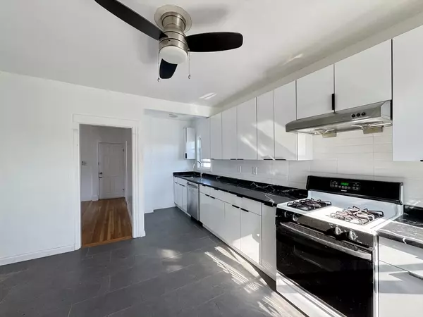 Quincy, MA 02171,33 Hollis Ave #3
