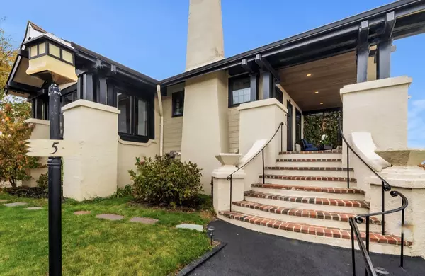 Winthrop, MA 02152,5 Quincy Avenue