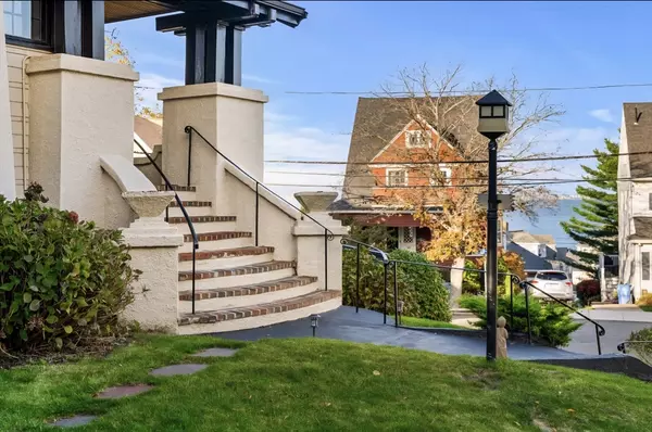 Winthrop, MA 02152,5 Quincy Avenue