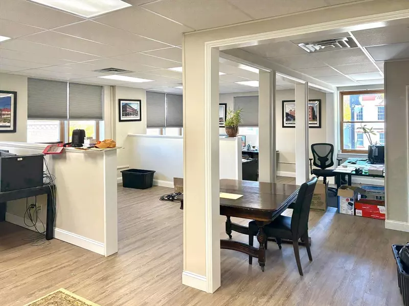 38 Elm Street #4, Westfield, MA 01085