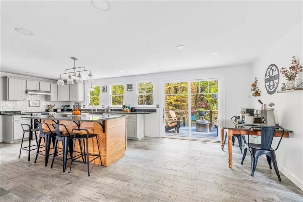 Pembroke, MA 02359,20 Edward Dr