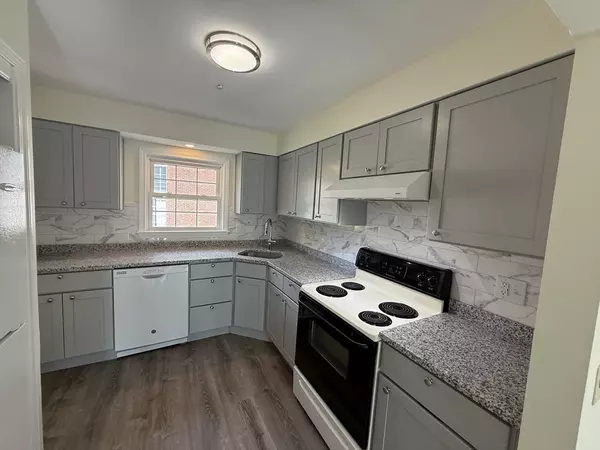8-10 Essex Street #5, Andover, MA 01810