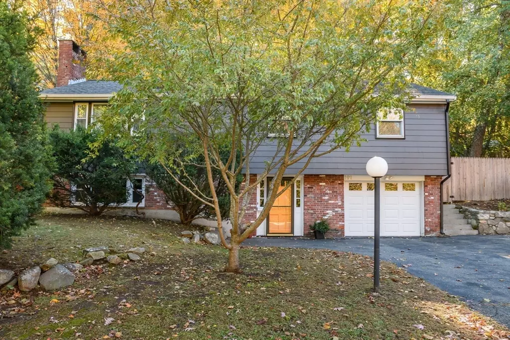 Natick, MA 01760,191 E Central St