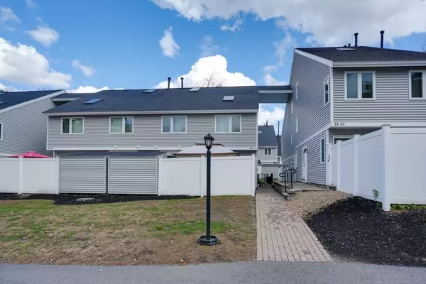 36 Meadow Pond Dr #I, Leominster, MA 01453